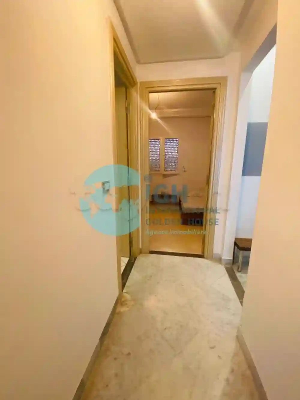 À Vendre Appartement S+2 à Chatt Mariem - Vue 3