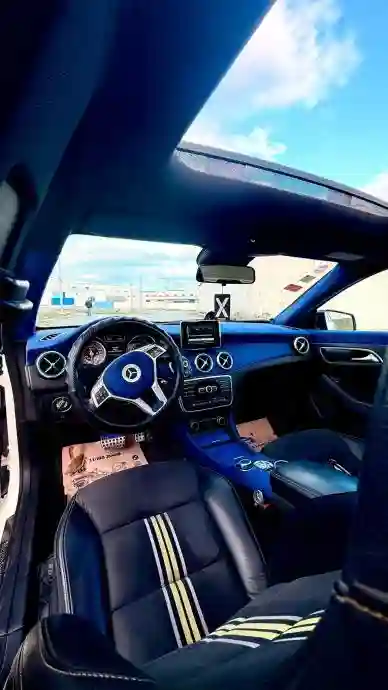 Mercedes-benz Cla200 AMG - Vue 1