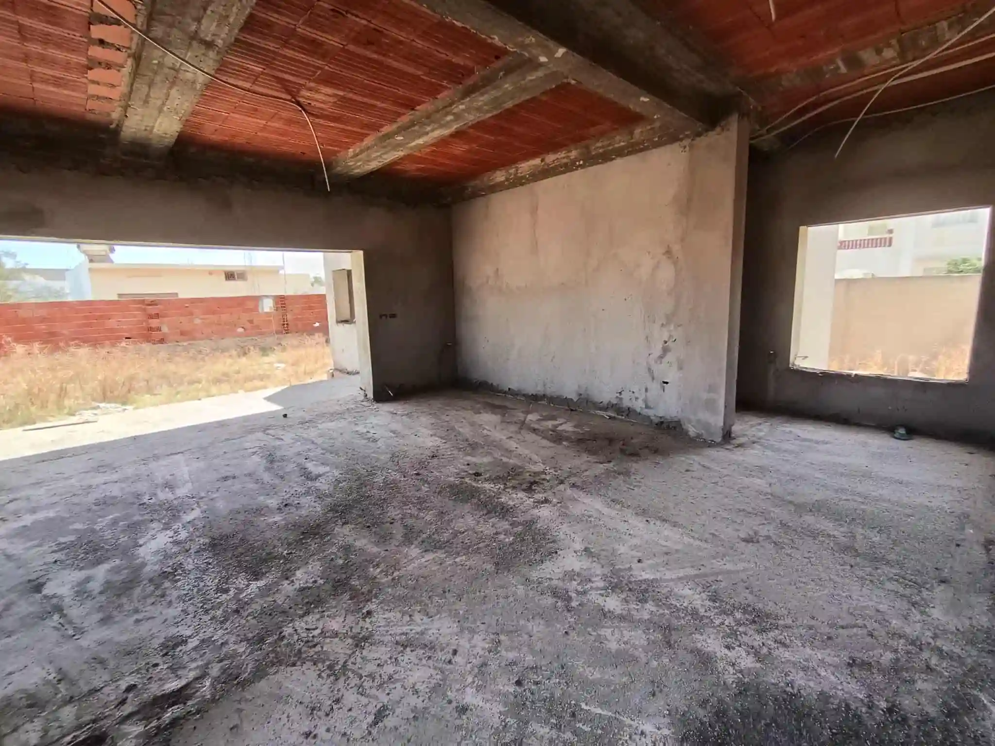 Carcasse Route Bouzayen à Sfax - Vue 3