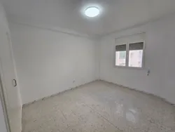 S Plus Deux Bien Ensoleillé à L'aouina à El Aouina