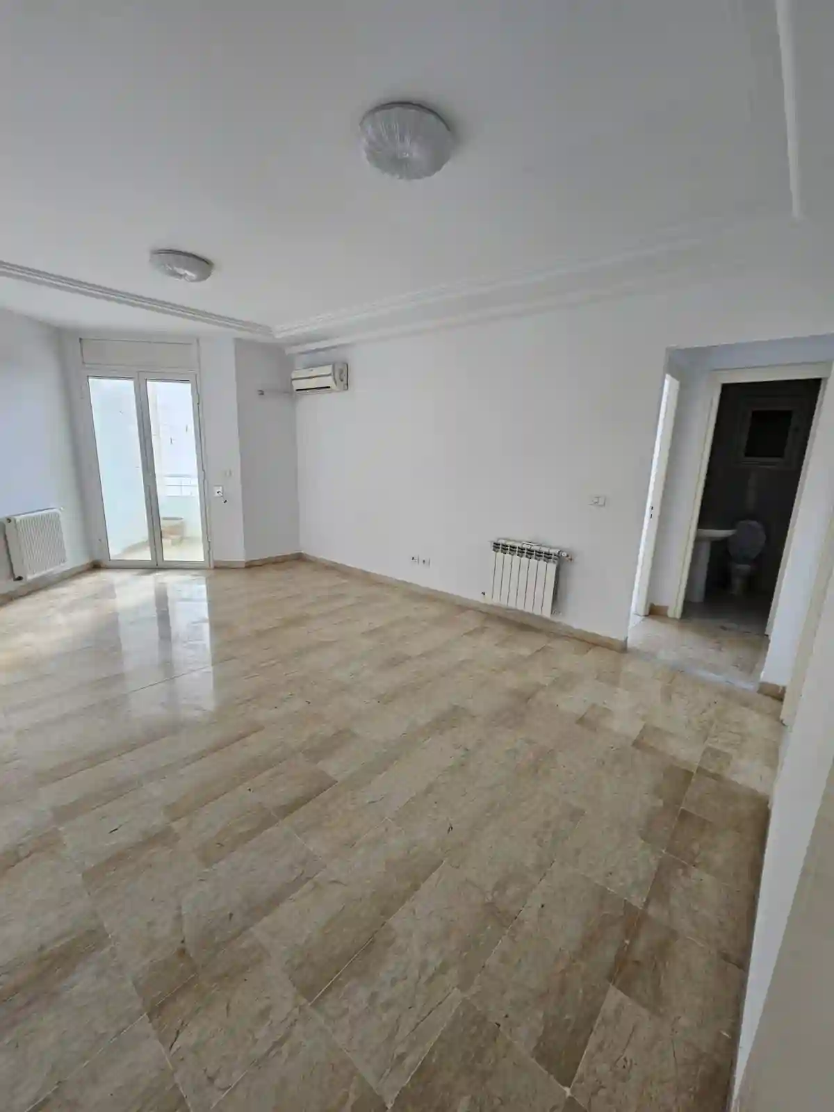 S Plus Deux Bien Ensoleillé à L'aouina à El Aouina - Vue 4