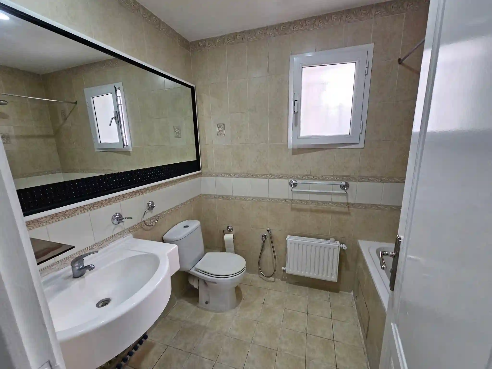 S3 390 md Riadh Andalous à Riadh Landlous - Vue 3