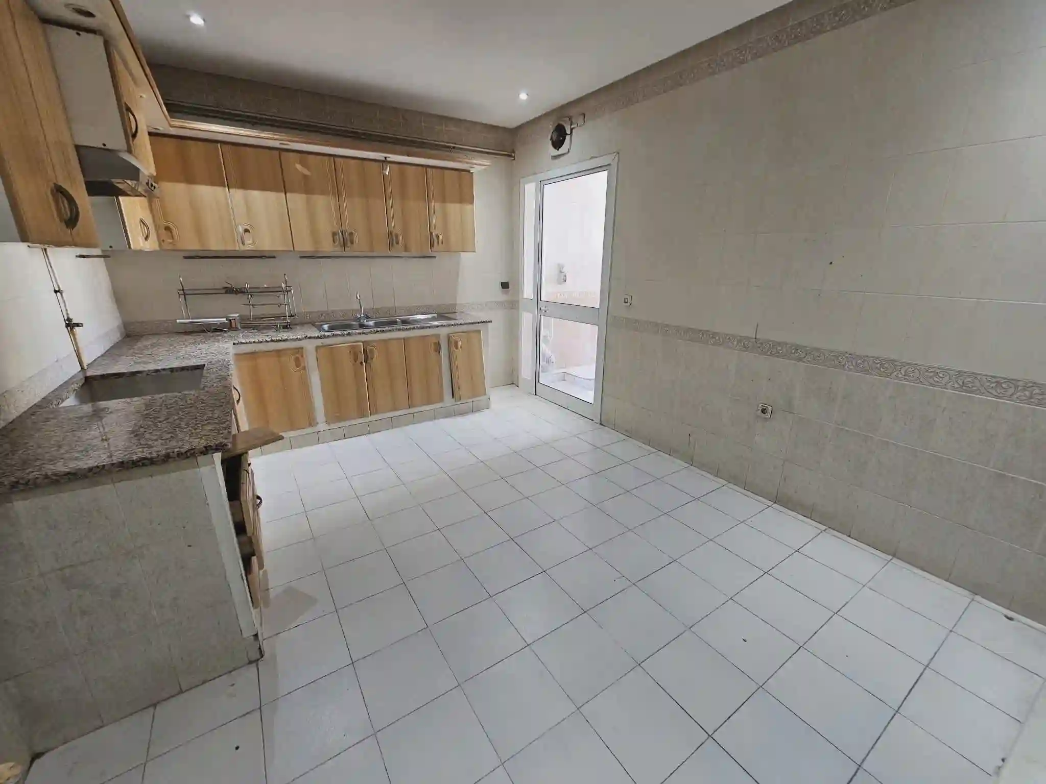 S3 395 md Menzah 7bis à El Menzah 7 - Vue 3