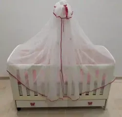 Lit de Bébé Avec ses Équipements à Sfax Sud