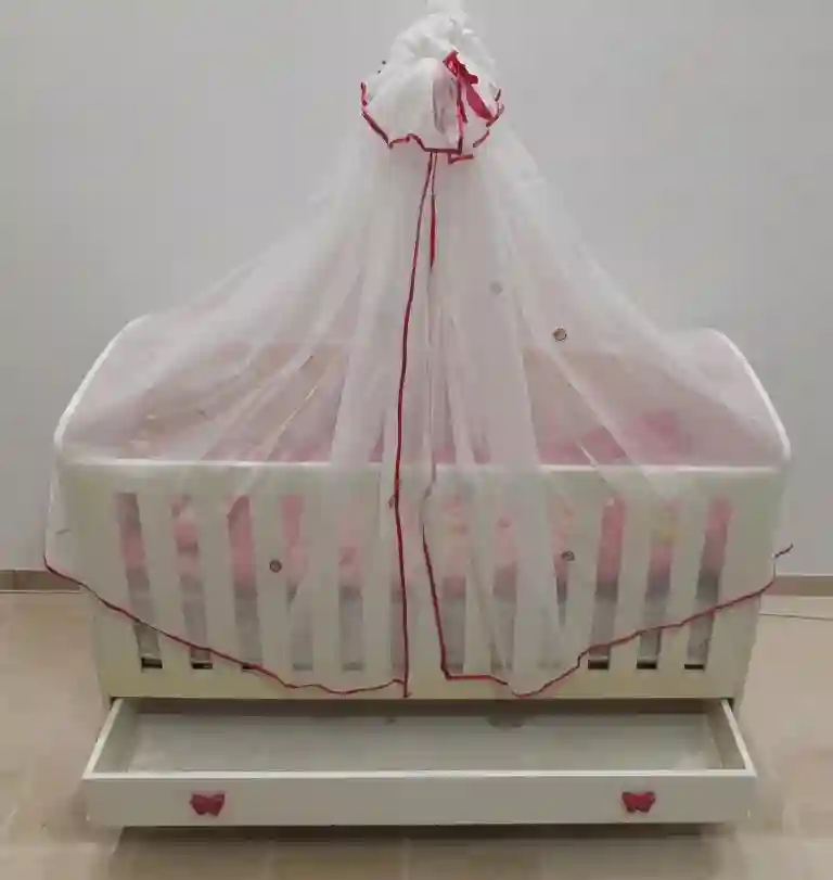 Lit de Bébé Avec ses Équipements à Sfax Sud - Vue 2