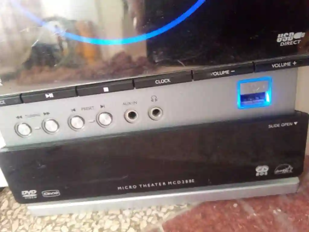 Venant D'italie Mini Chaine Philips - Vue 5