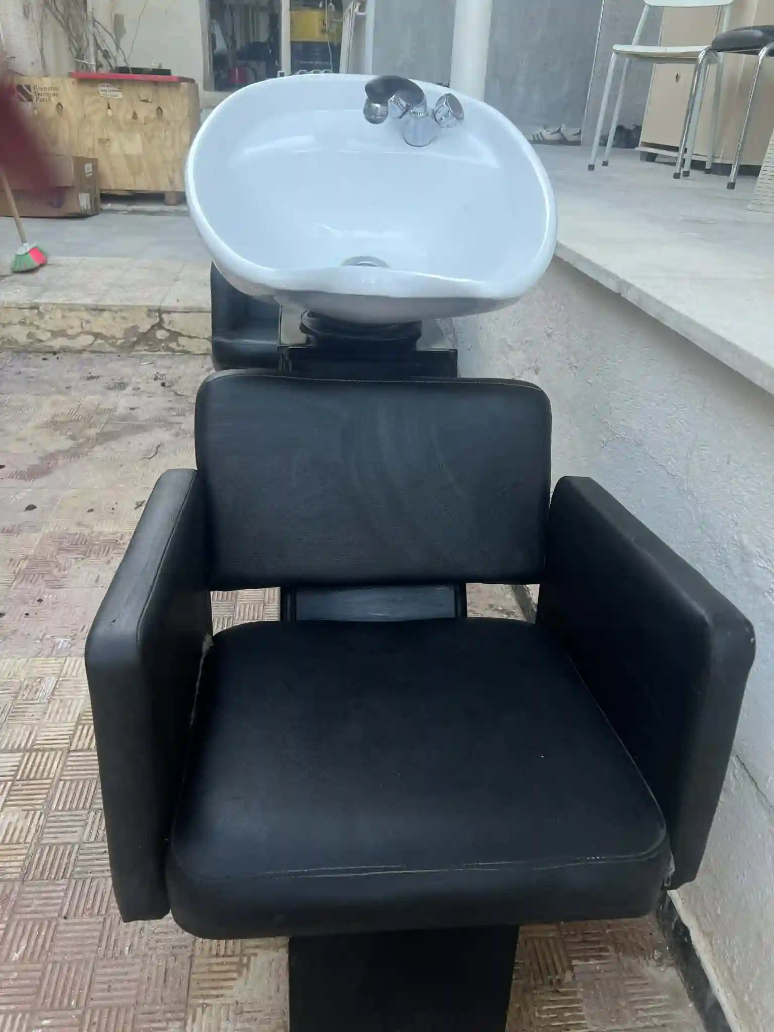 Lave Tete Pour Coiffeur à Gafsa Sud - Vue 2