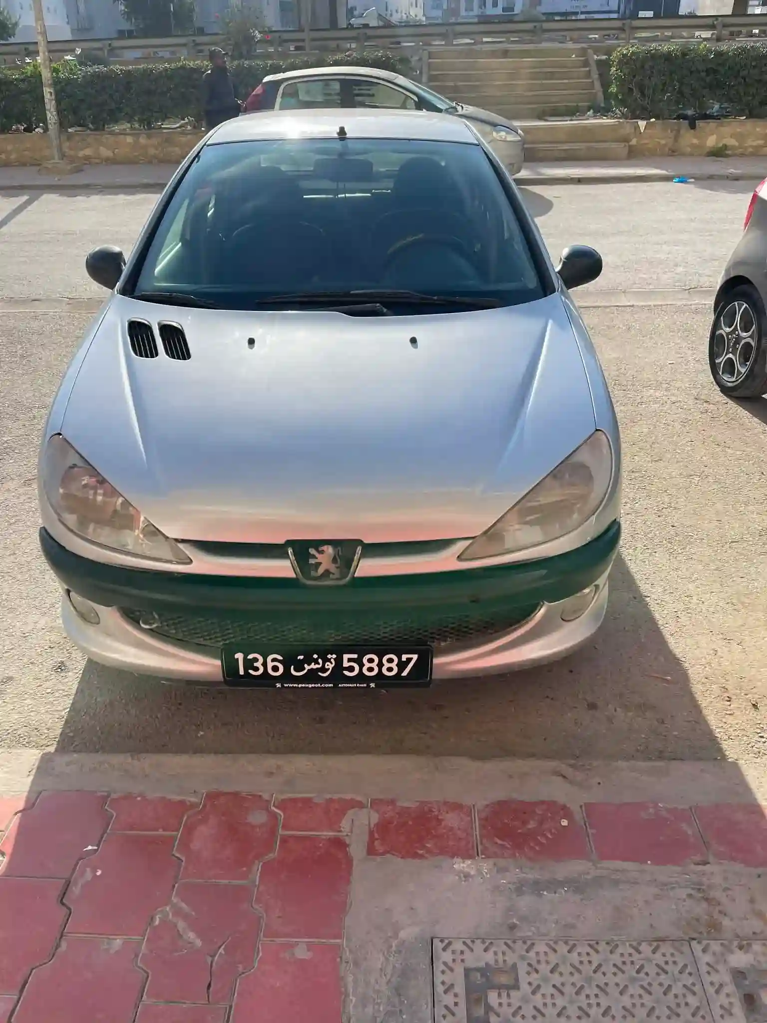 Peugeout 206 - Vue 1