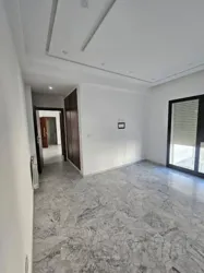 S Plus Deux Bien Ensoleillé à la Nouvelle Soukra à Ain Zaghouan