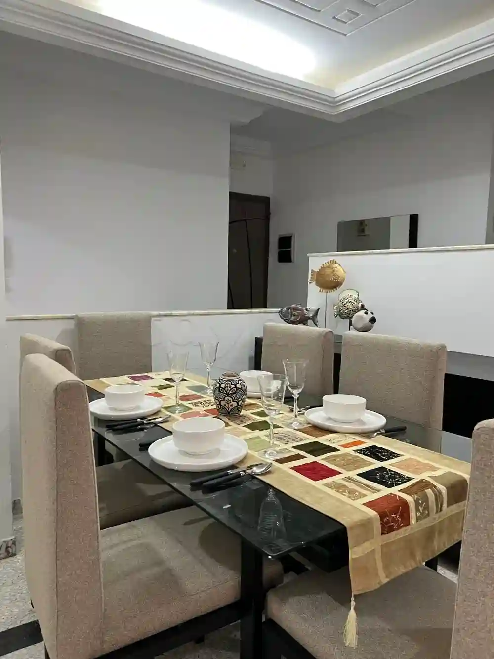 Meubles Salon Salle à Manger Chambre à Coucher - Vue 1