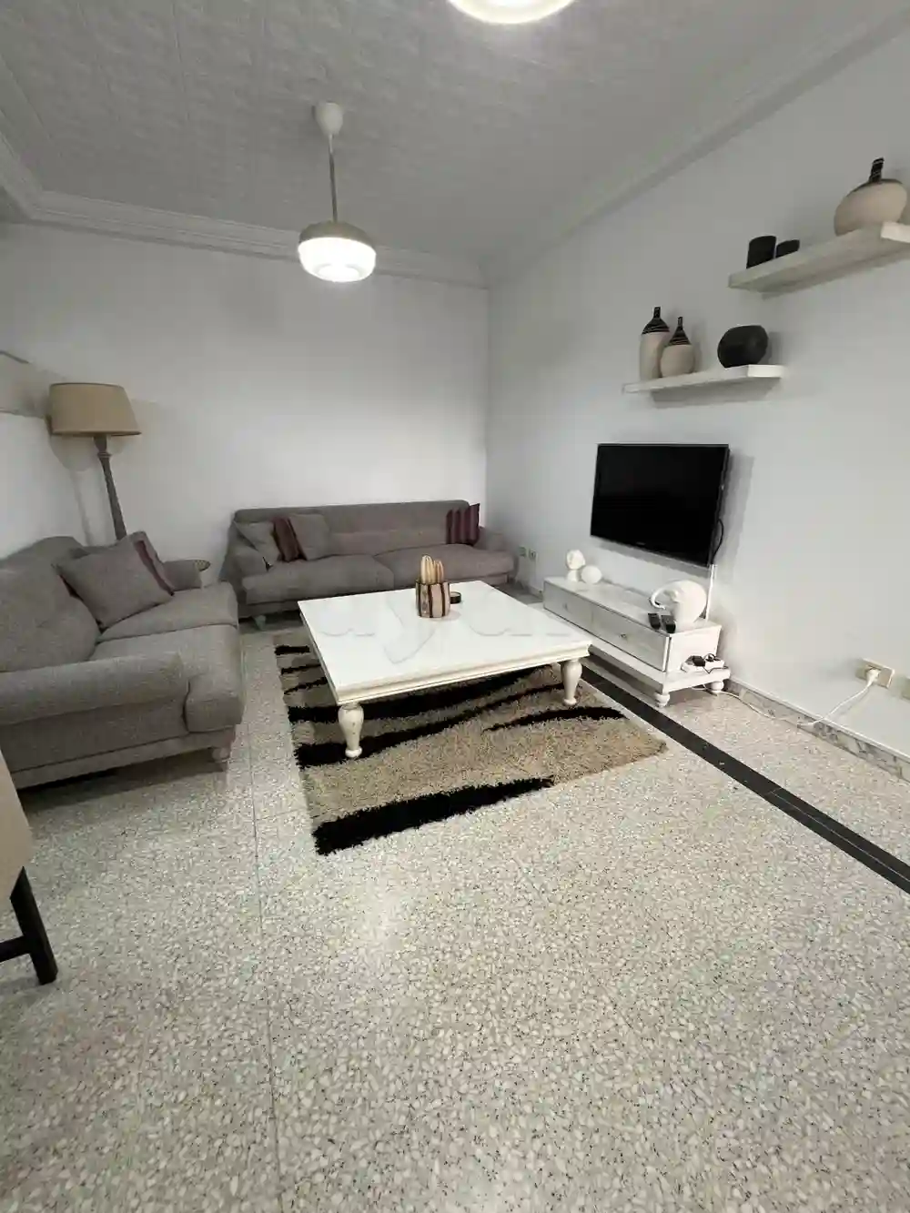 Meubles Salon Salle à Manger Chambre à Coucher - Vue 2