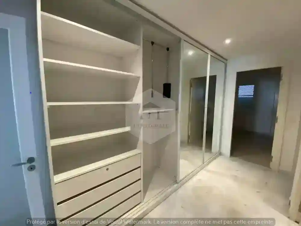 S3 Richement Meublé à Cite Ennasr 2 - Vue 1