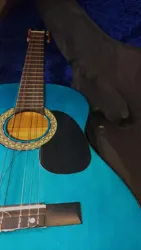 Guitare Classique – Bon État