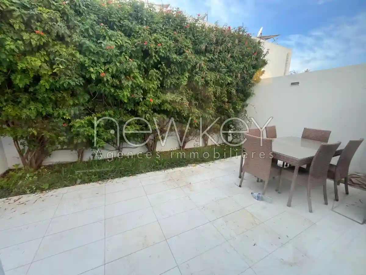 Triplex Avec Piscine à Gammarth à Gammart - Vue 4