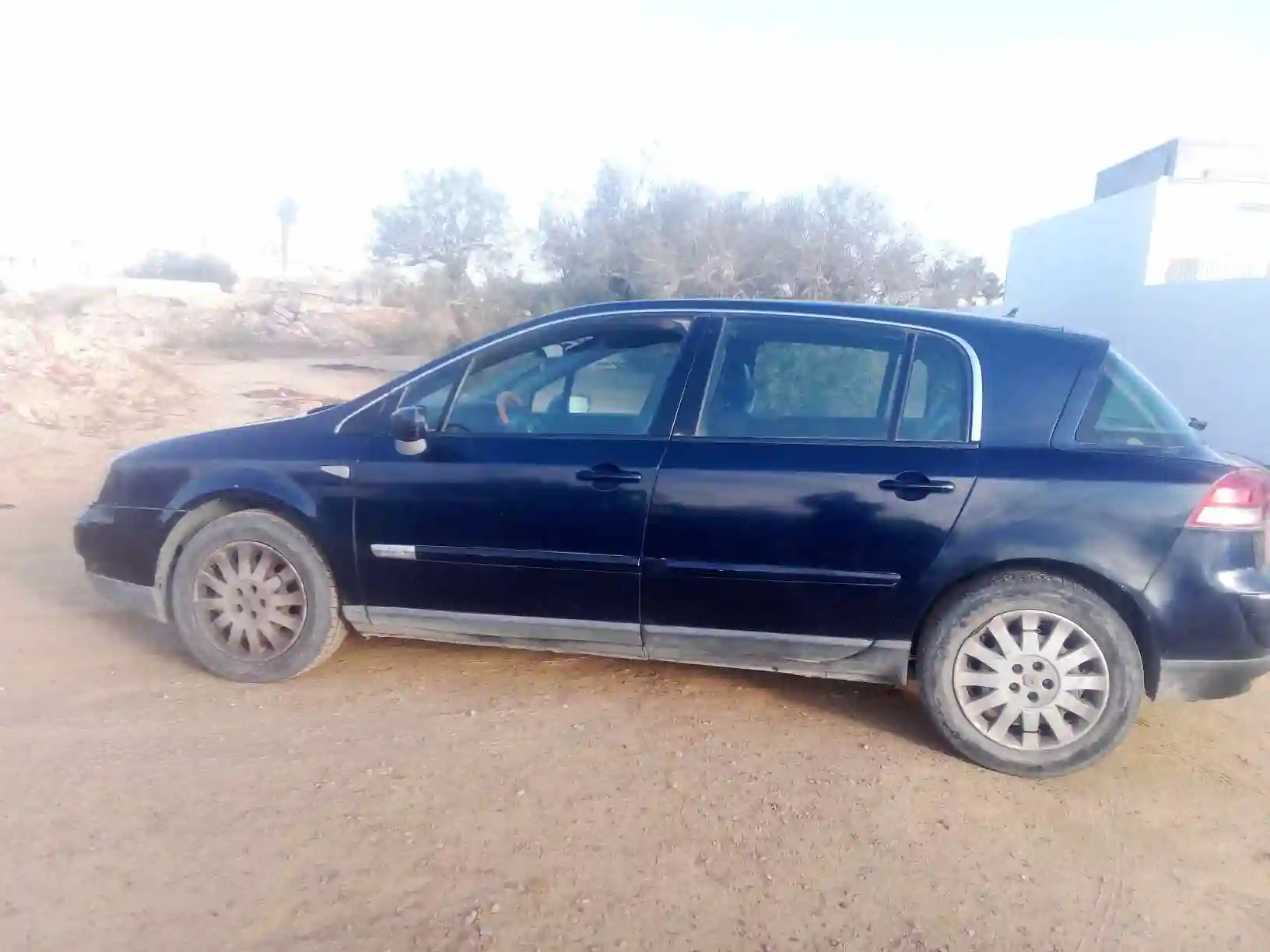 Renault Velsatis à Sakiet Ezzit - Vue 1