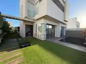 Villa Avec Piscine cit Ref661a à Cite Universitaire - Vue 3