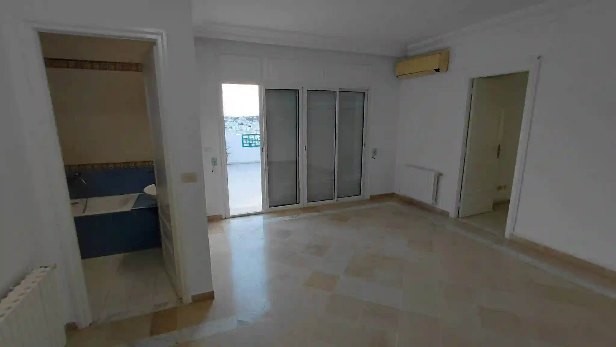 S Plus 1 a Ennasr 2 Wb4400 à Cite Ennasr 2 - Vue 1