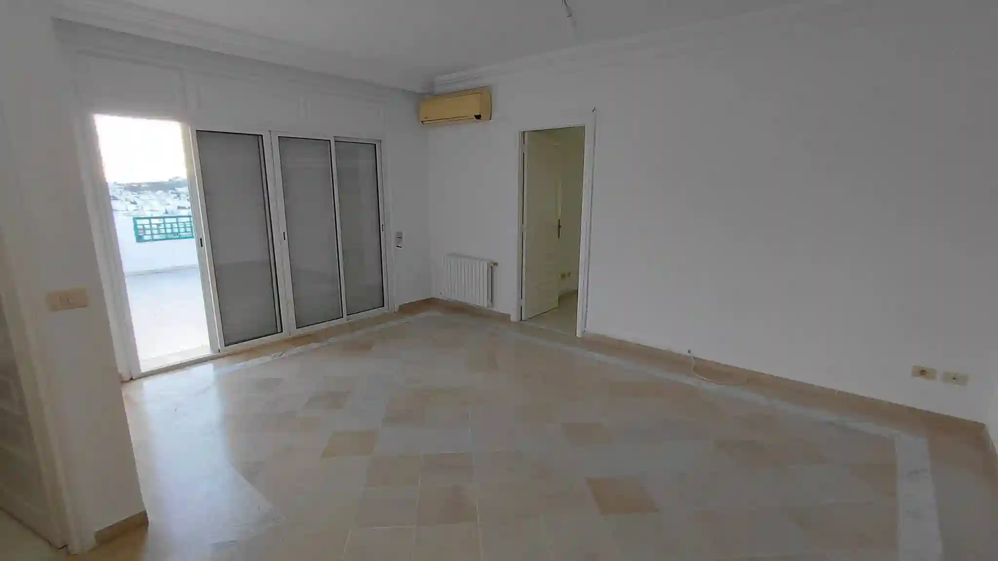 S Plus 1 a Ennasr 2 Wb4400 à Cite Ennasr 2 - Vue 4