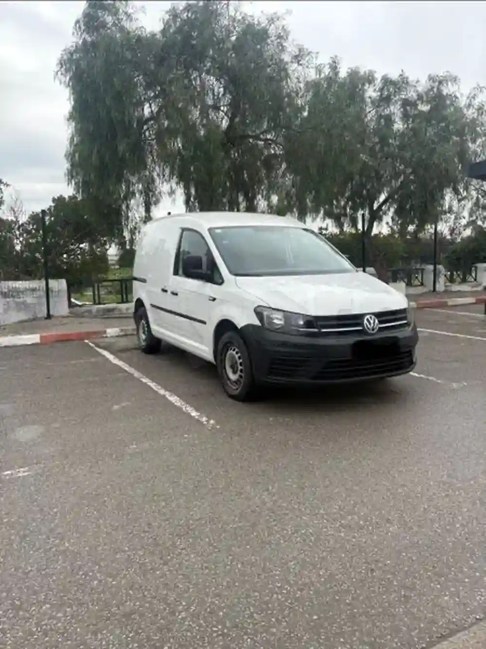Volkswagen Caddy Prestige - Vue 1