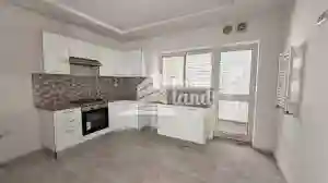 Appartement s2 de 131m2 et 30m2 à Cite El Ghazala 1 - Vue 3