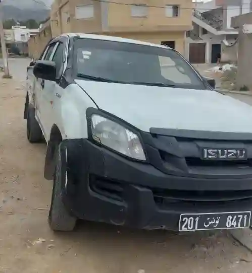 Isuzu Dmax - Vue 9