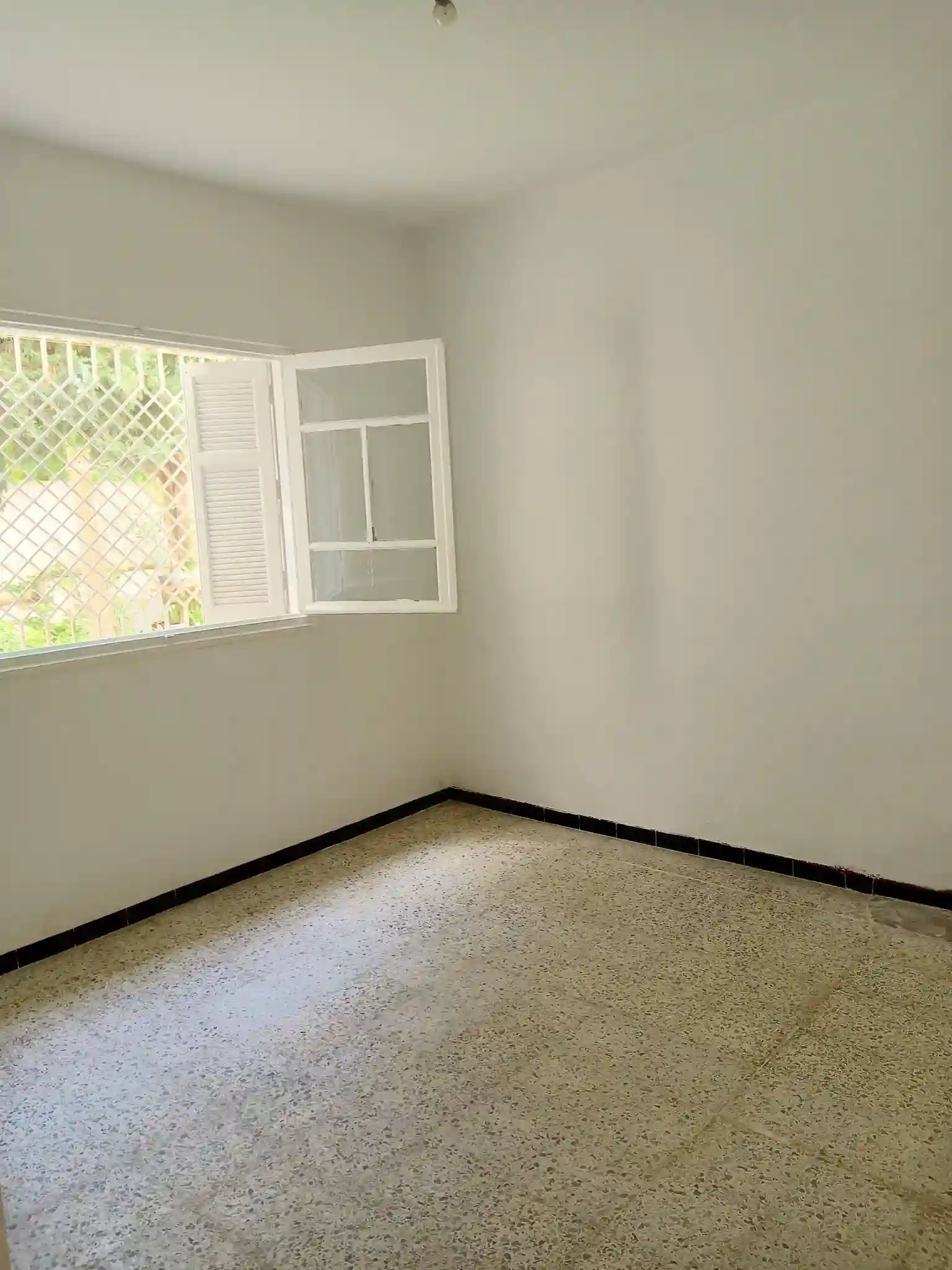 Jolie s3 a Manar 2 à El Manar 2 - Vue 3