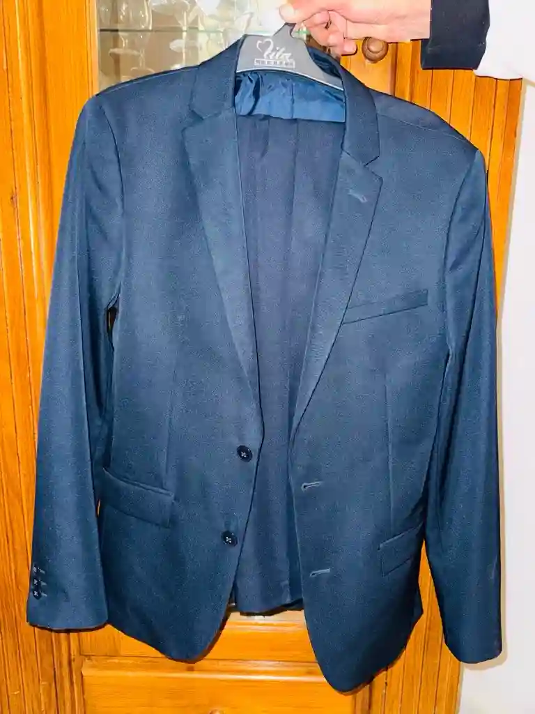 2 Costumes Luxueuses Etat Neuf - Vue 2