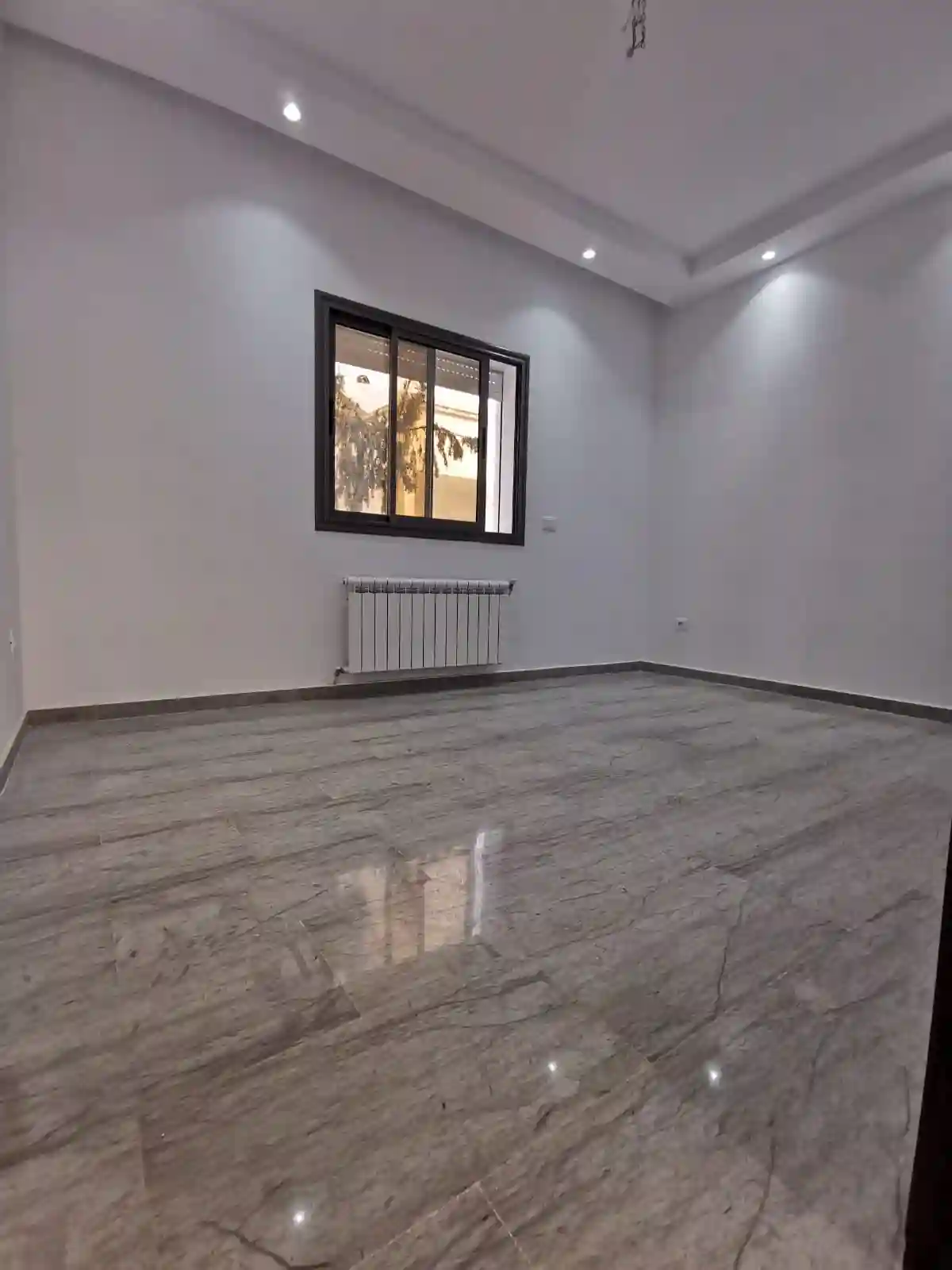 Un Appart s 3 Jamais Habité Cité el Ghazela à Cite El Ghazala 1 - Vue 2