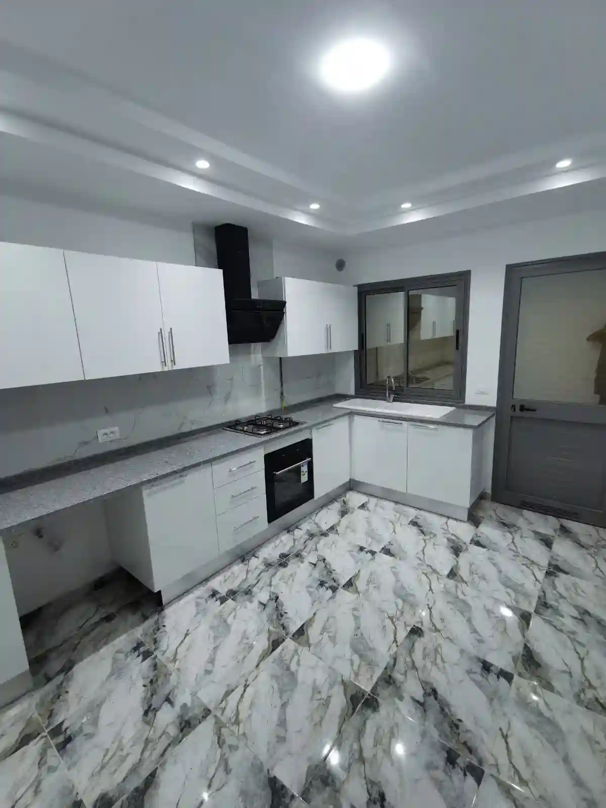 Un Appart s 3 Jamais Habité Cité el Ghazela à Cite El Ghazala 1 - Vue 3