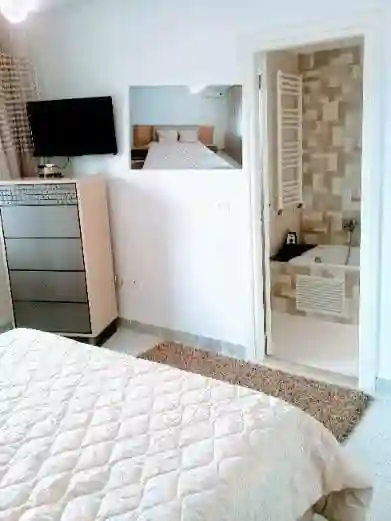 Meublé Neuf Cité Palmeraies L'aouina - Vue 5