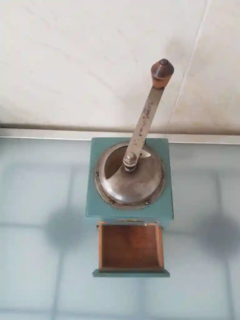 Moulin a Cafe Vintage Annee 80 - Vue 2