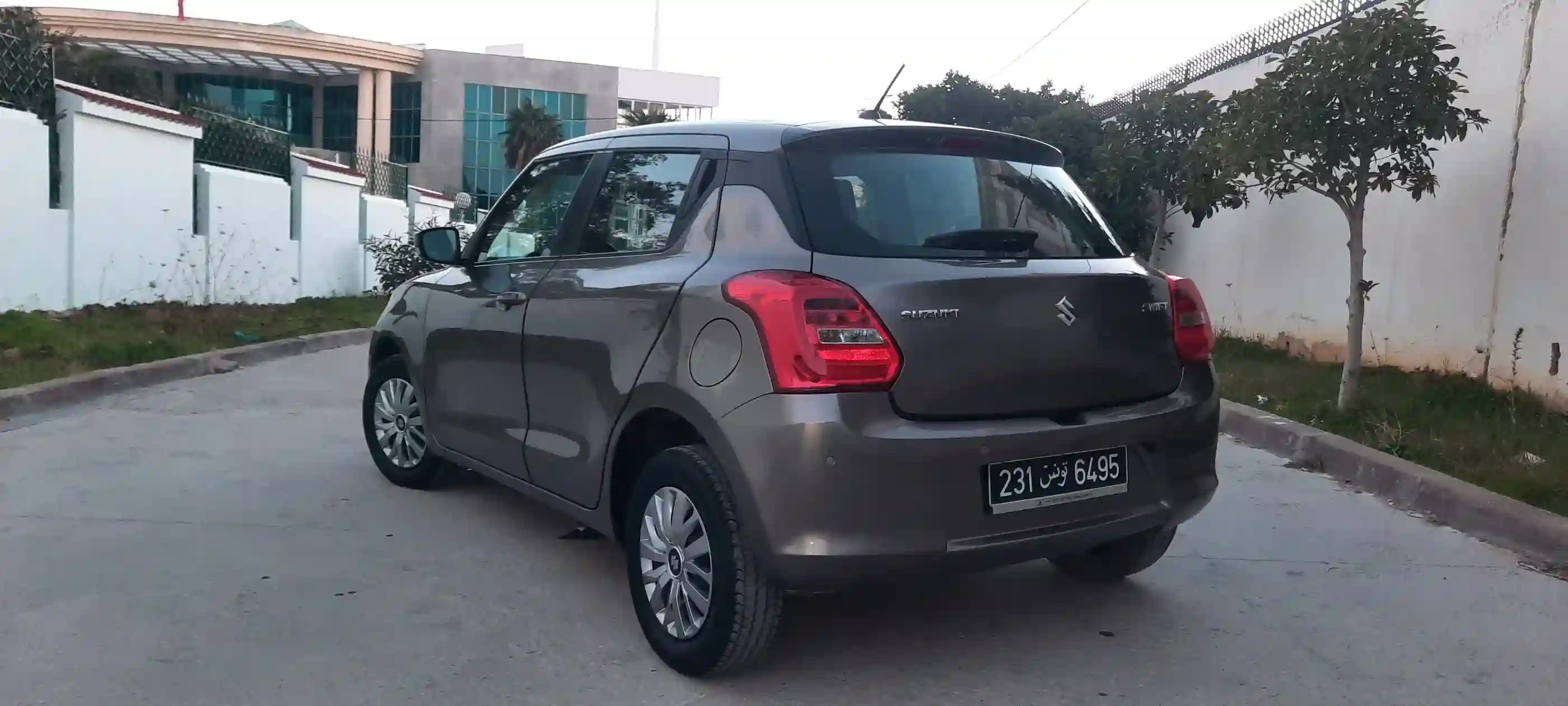 Suzuki Swift 4cylindres Essence 5cv 12L km 86000 Tl28431642 - Vue 1