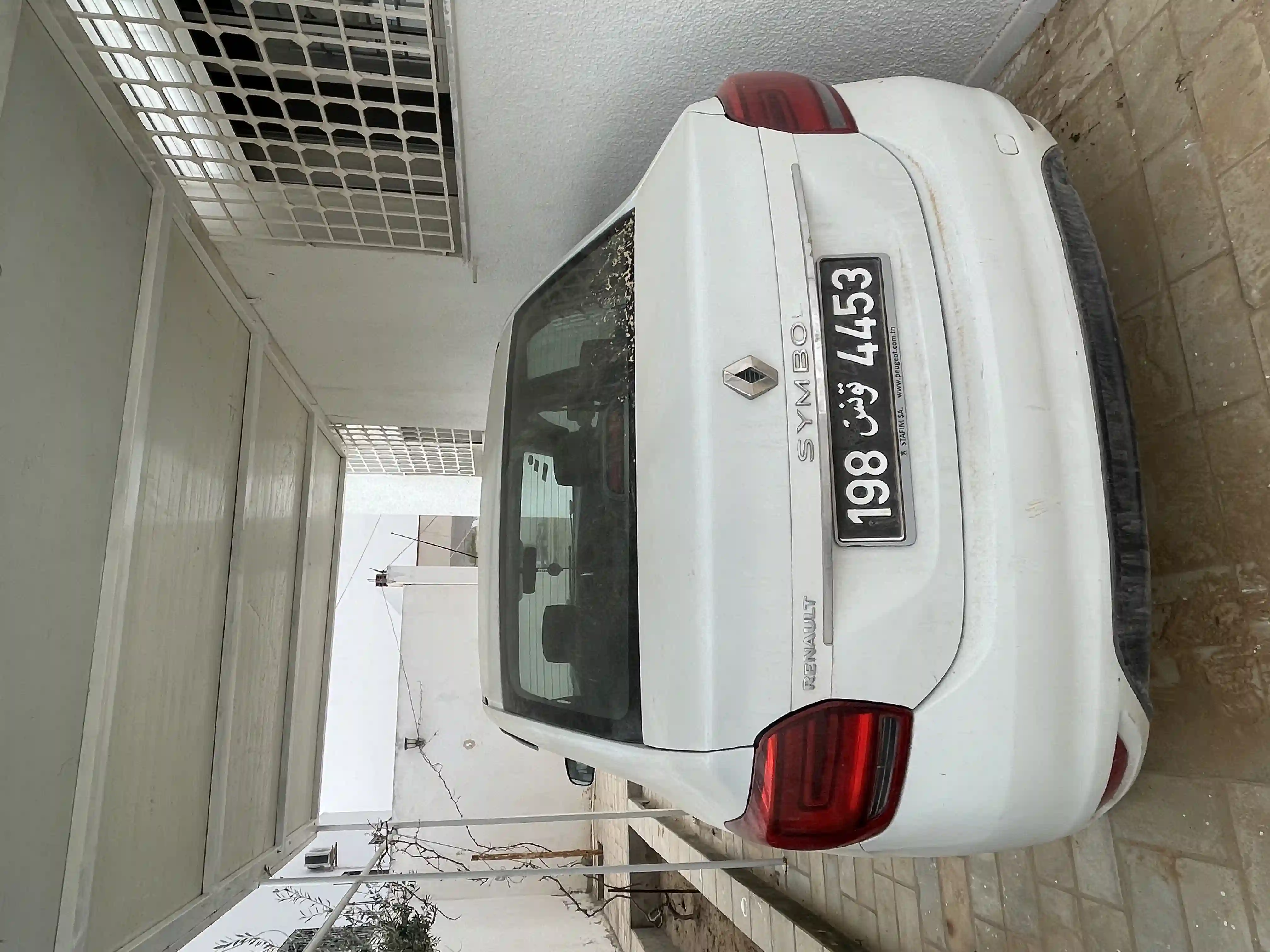 Renault Symbol Phase 2 à Cite El Maya - Vue 2