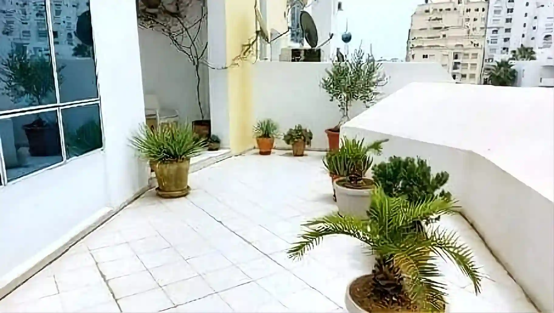 Apt Meublé à L'année Ennasr - Vue 9