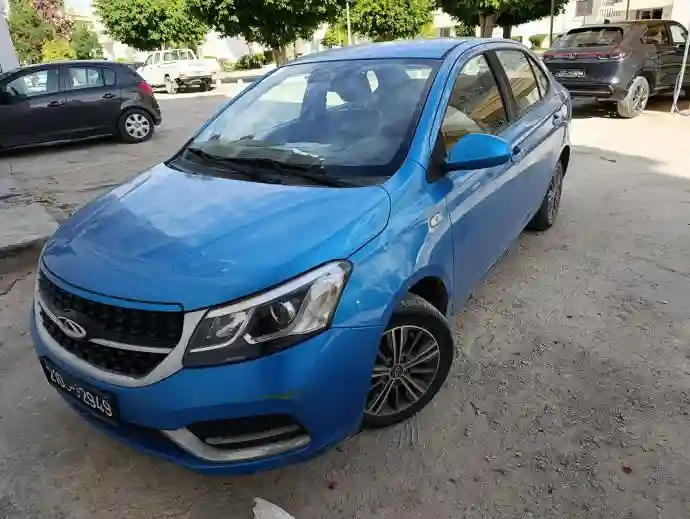 A Vendre Chery Arrizo 3 - Vue 1