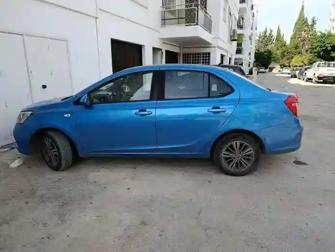 A Vendre Chery Arrizo 3 - Vue 3