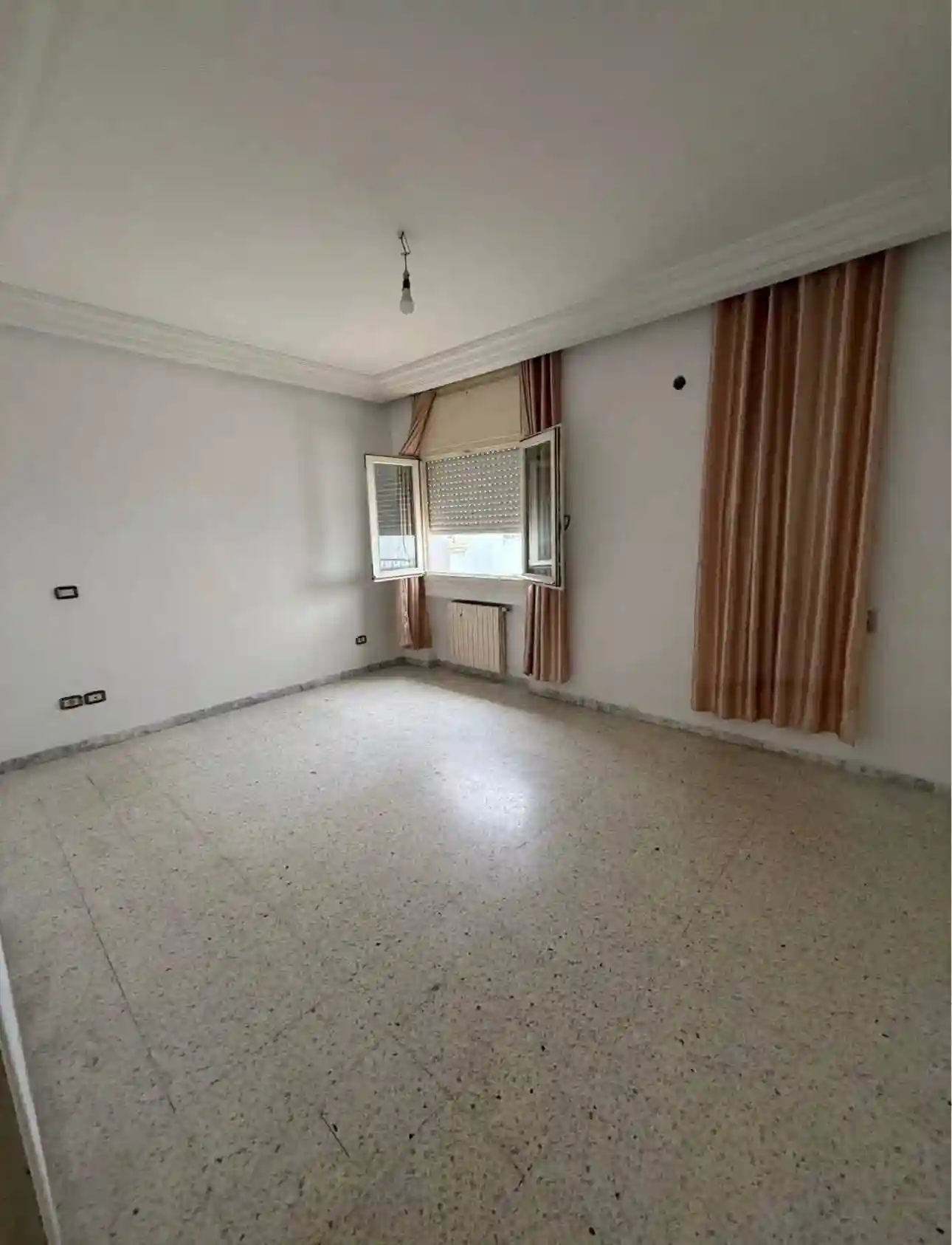 S2 1200d Ennasr 2 à Cite Ennasr 2 - Vue 1