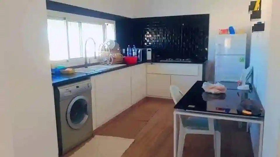 Villa Salon et 3 Suites Avec Piscine à Cite Touristique - Vue 4