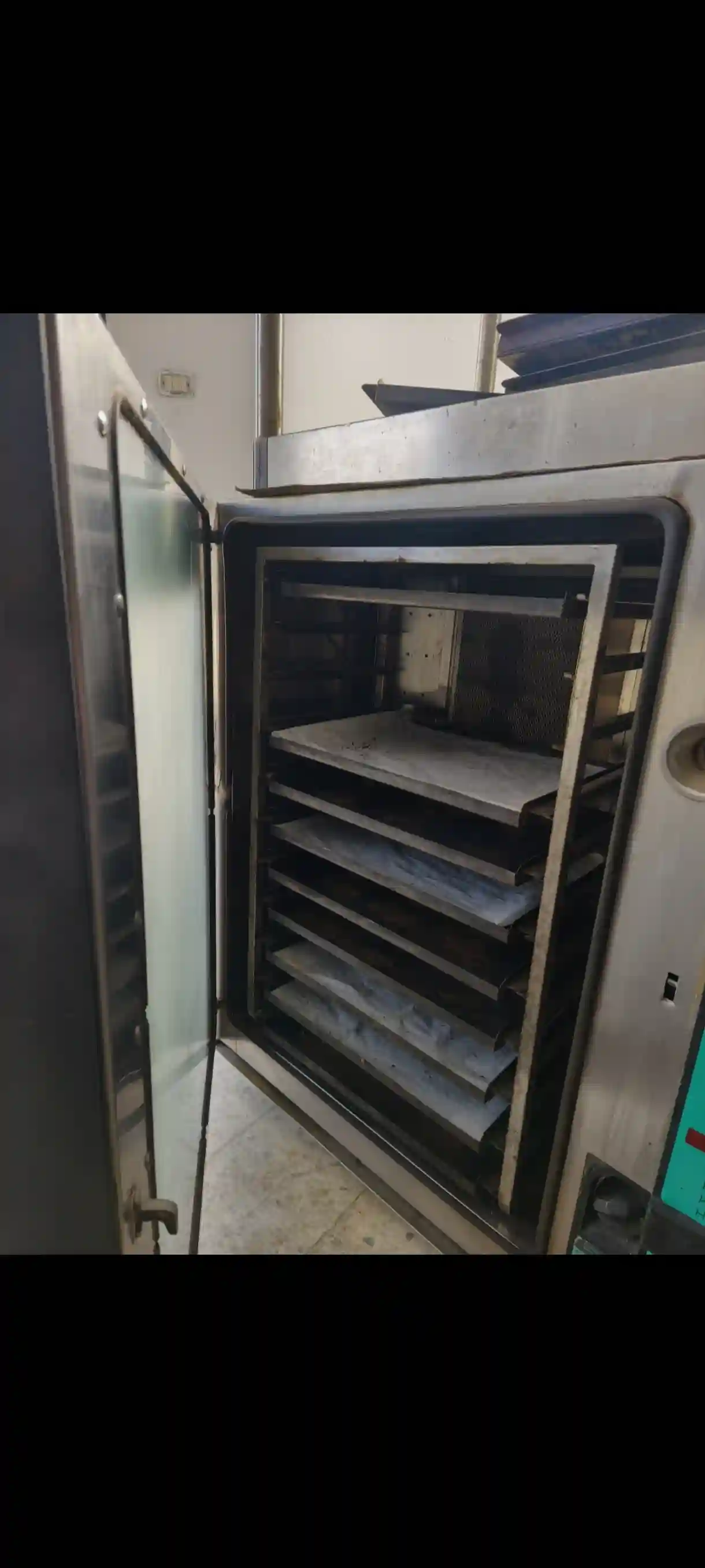 Four Professionnel Électrique à Ksibet El Mediouni - Vue 3