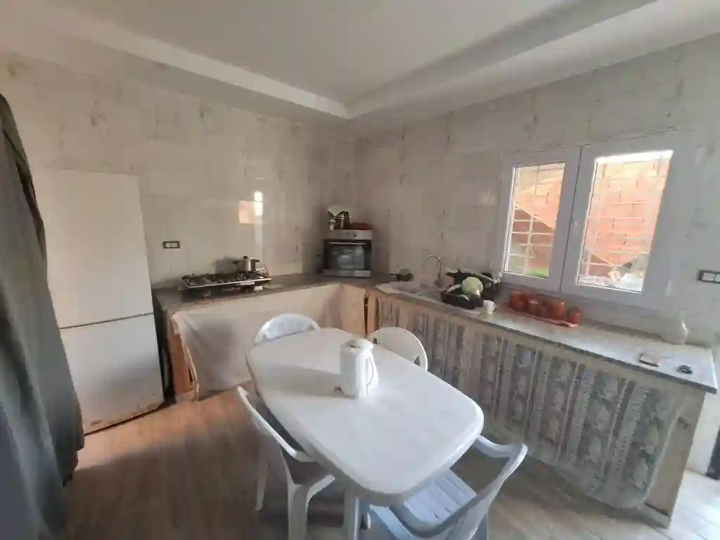 Maison D’angle Neuve 2025 Avec Jardin Garage et Étage Inachevé – - Vue 2