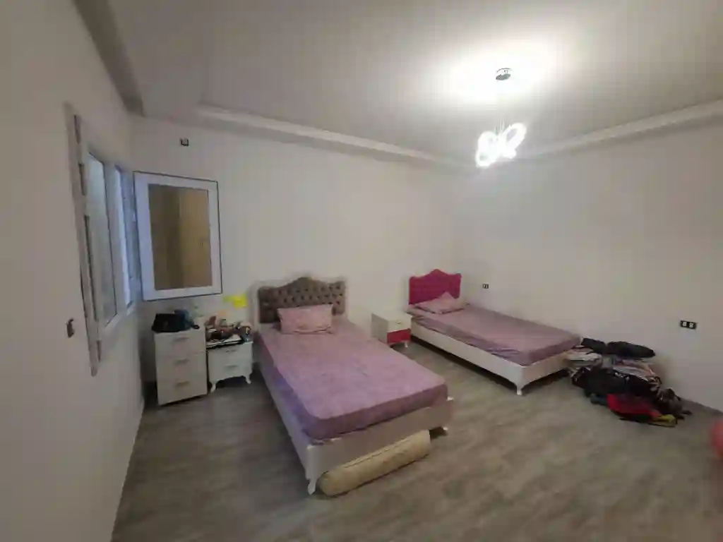 Maison D’angle Neuve 2025 Avec Jardin Garage et Étage Inachevé – - Vue 4