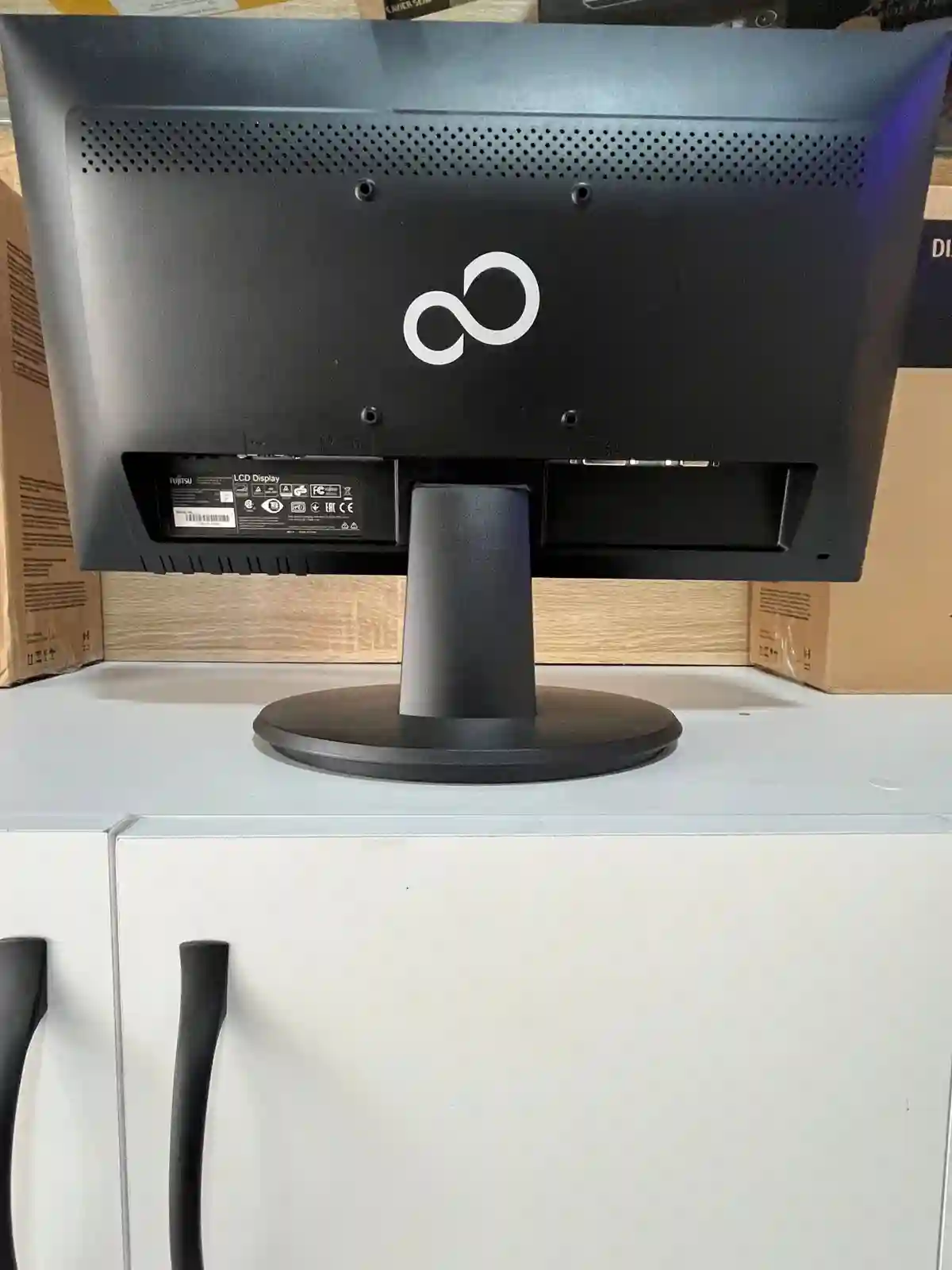 Ecran Monitor Fujitsu Display E20t 7 led à La Marsa - Vue 1