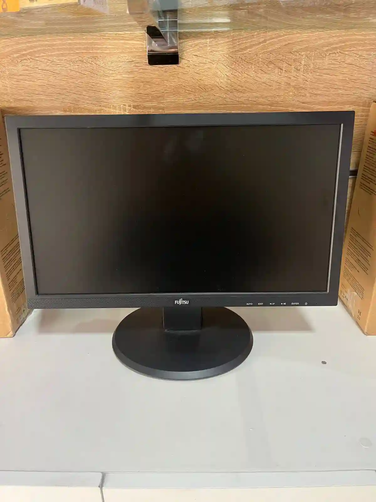 Ecran Monitor Fujitsu Display E20t 7 led à La Marsa - Vue 2