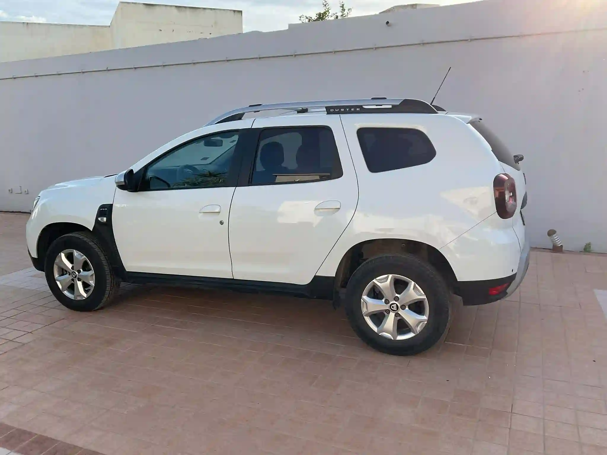 Dacia Duster 4x4 à Merkez Chihya - Vue 2