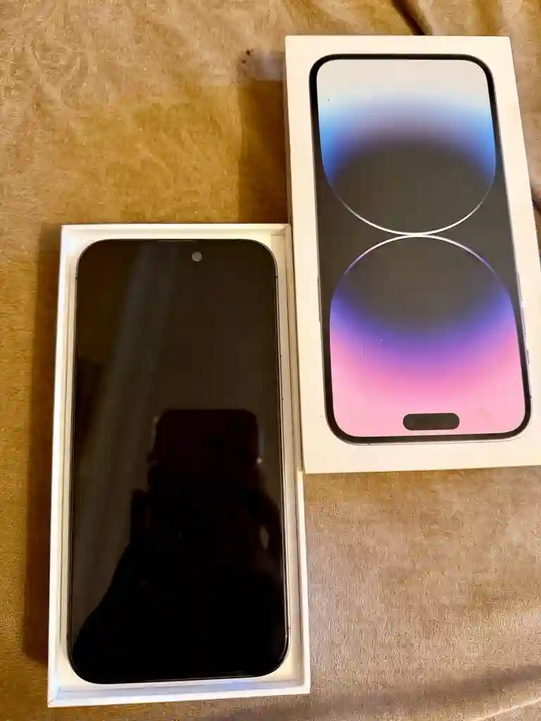 I Phone 14 pro max - Vue 4