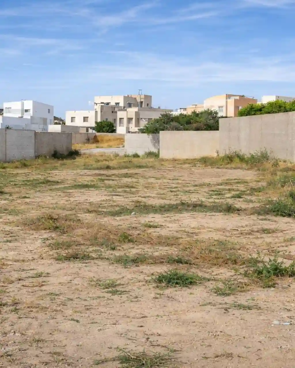 5 Lots de Terrain r+2 à Vendre à Boumhal Chela – Route Principale - Vue 1