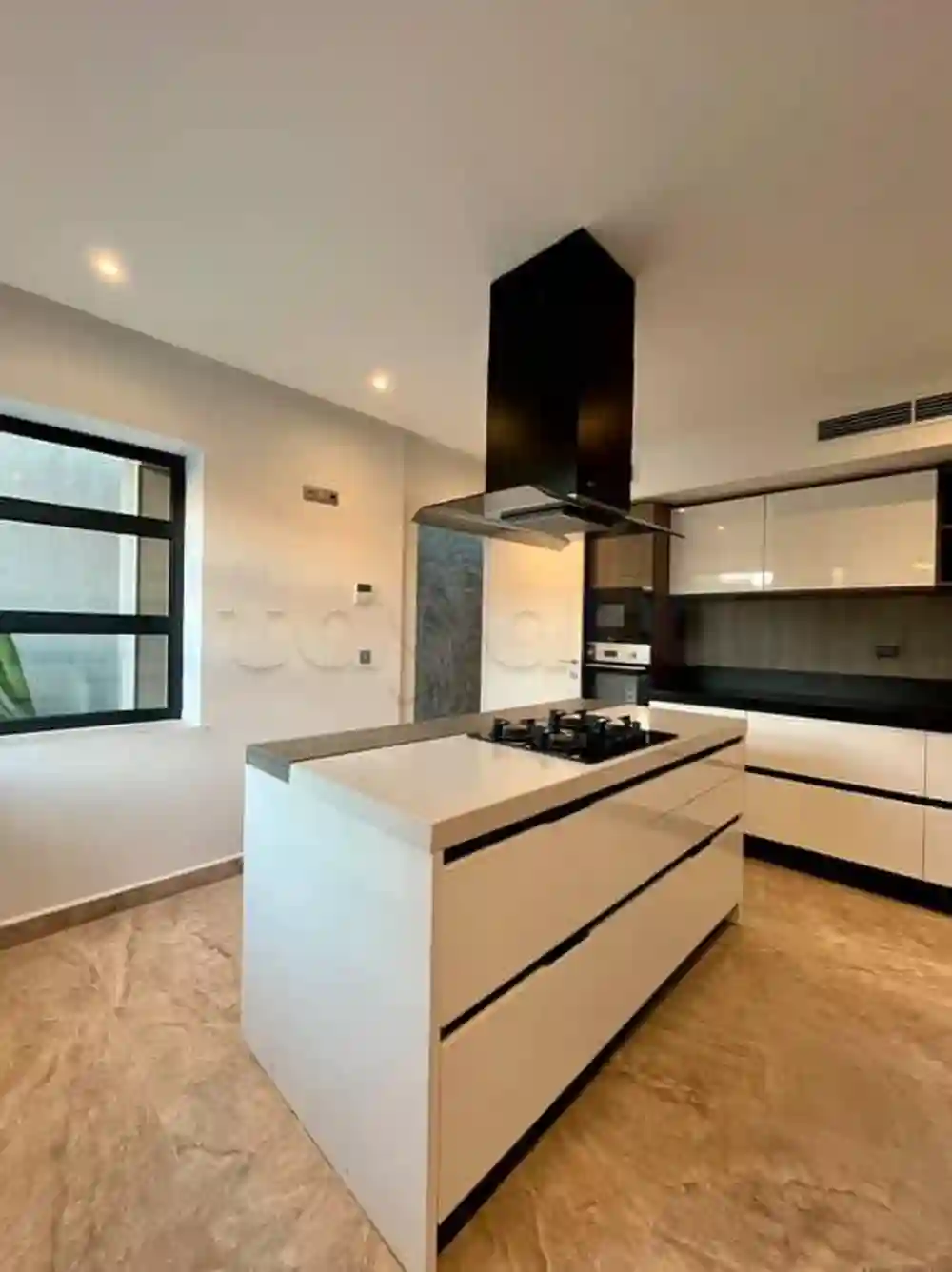 A Vendre Triplex la Soukra - Vue 3