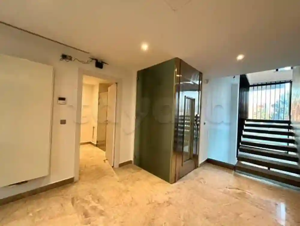 A Vendre Triplex la Soukra - Vue 7