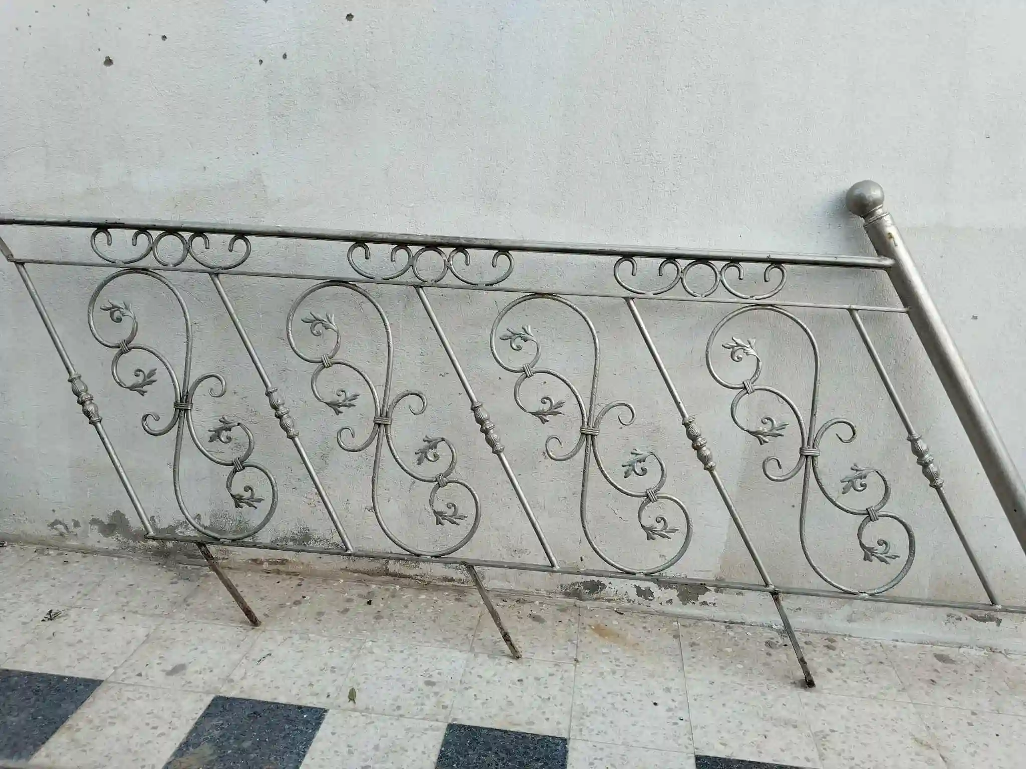 Rampe Escalier fer Forgé Interieur à Sfax Sud - Vue 1