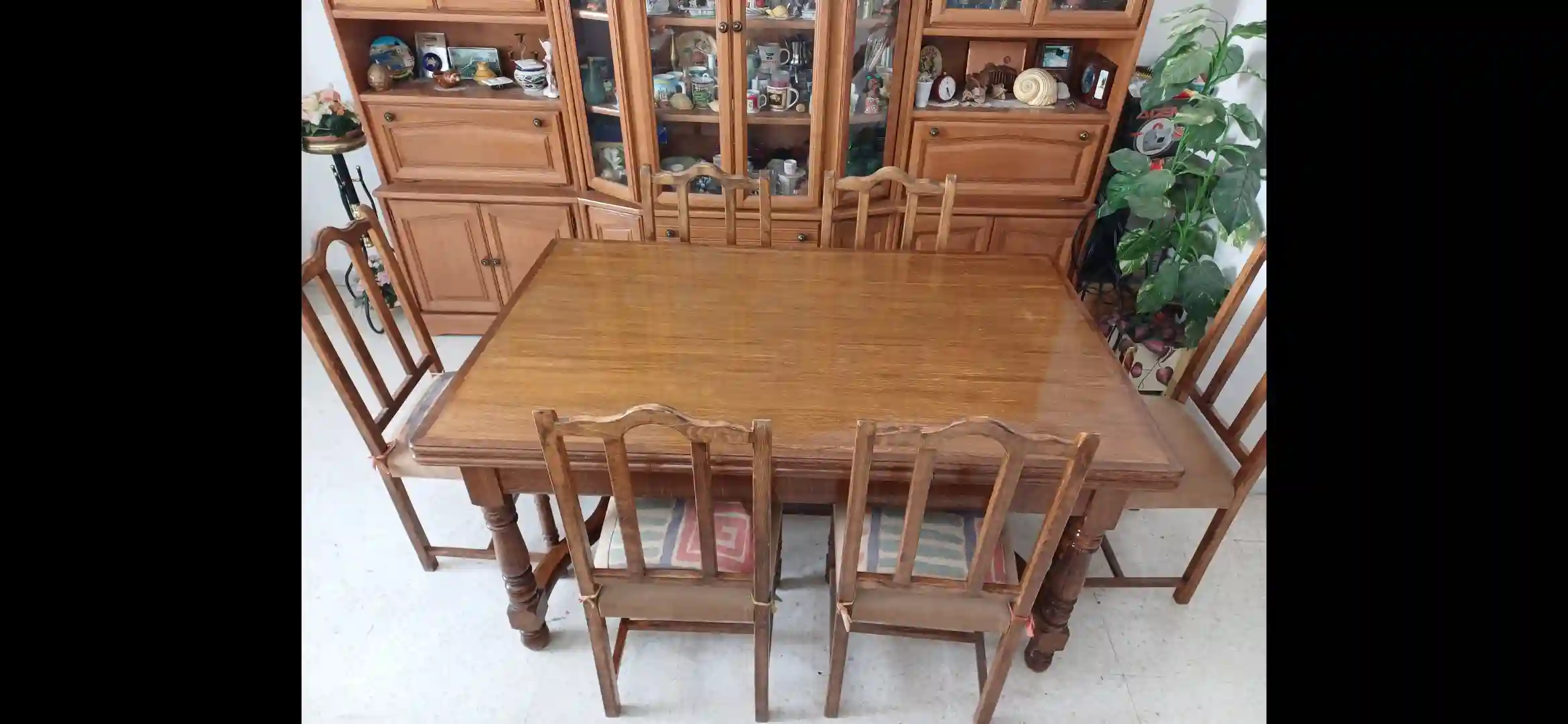 Table a Manger Avec Chaises Presque Neuf à Rades - Vue 1